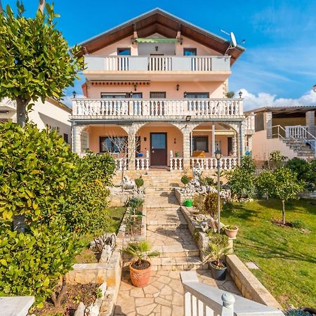 Mustel Travel Apartments سفيتي بيتار المظهر الخارجي الصورة