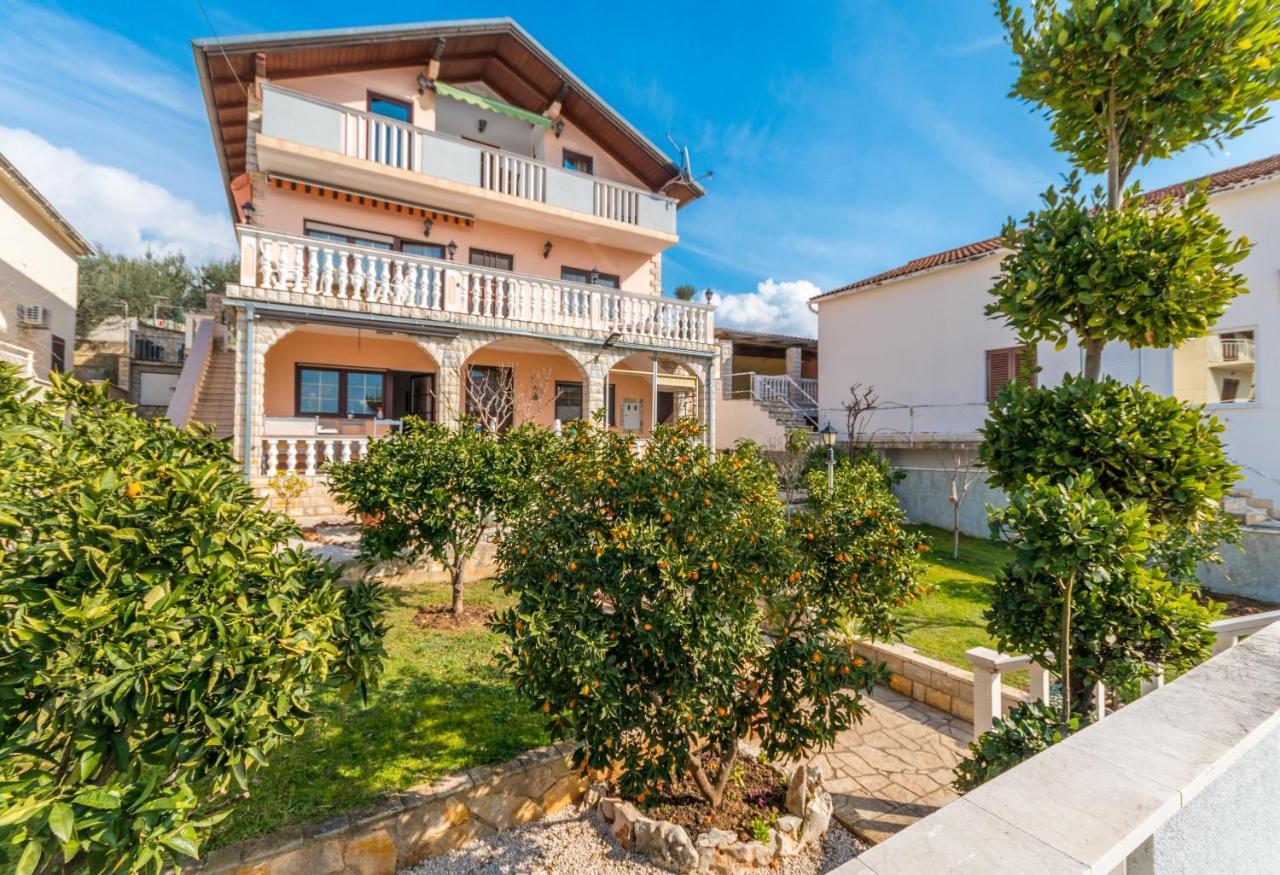 Mustel Travel Apartments سفيتي بيتار المظهر الخارجي الصورة