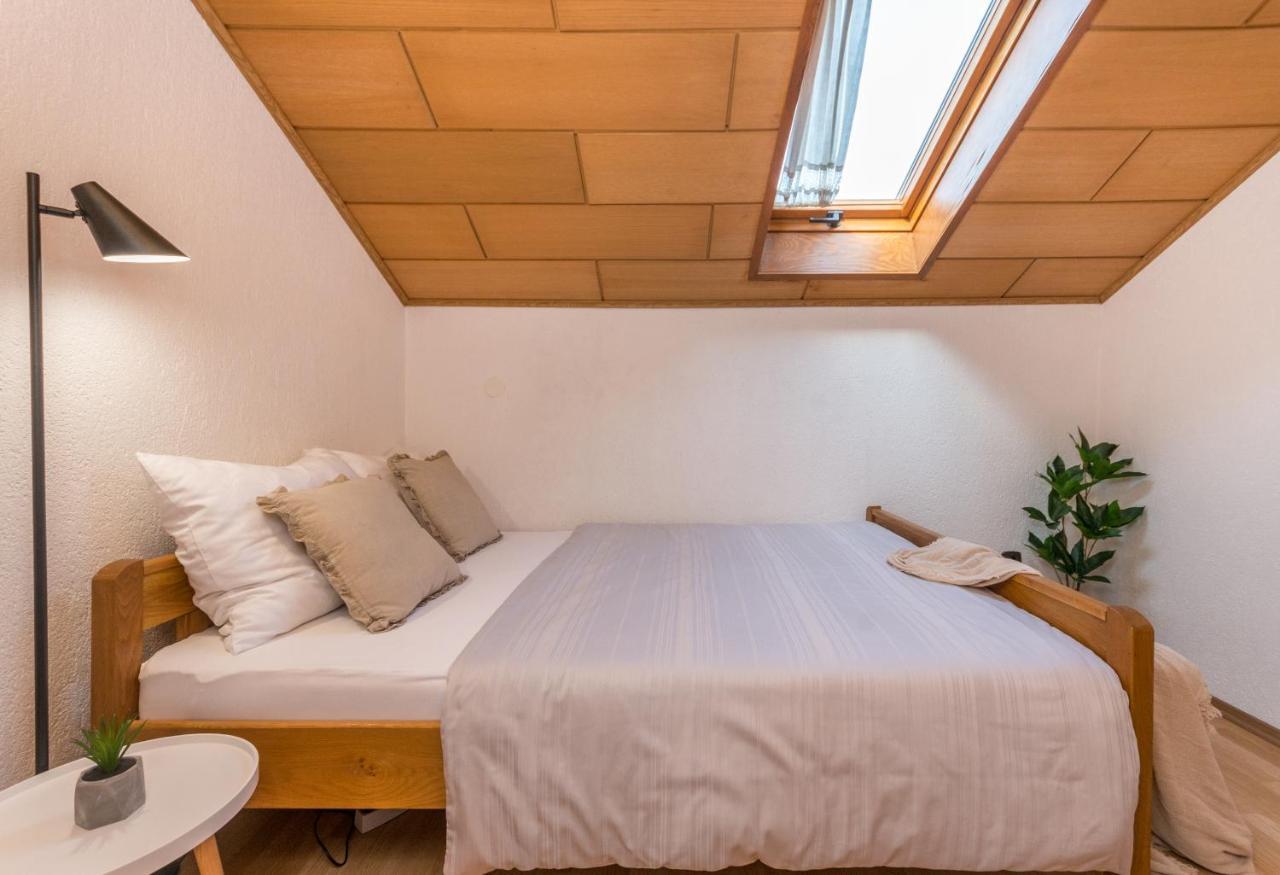 Mustel Travel Apartments سفيتي بيتار المظهر الخارجي الصورة